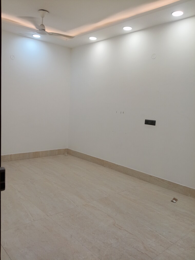 Room, sultanpur 3 Bedroom 1200 Sq.Ft. Builder Floor In Sultanpur Delhi 9331110
