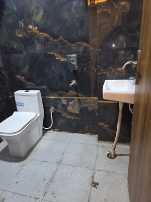 Master Bedroom in 1 BHK Builder Floor at Saket – for Rent