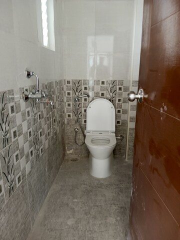 Bathroom in 2 BHK Apartment at Alkapuri – for Sale