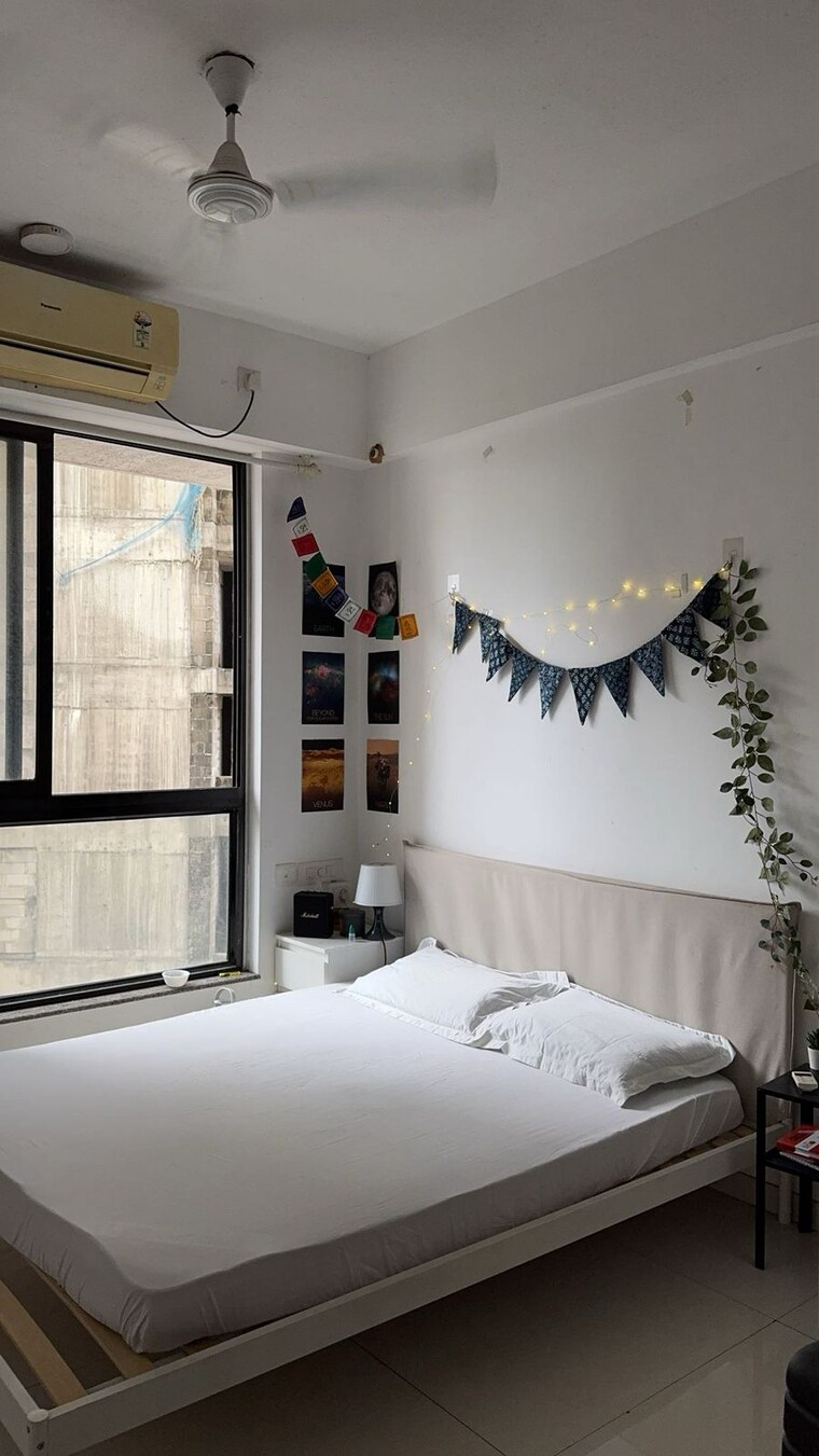 Room, goregaon west Pg For Boys In Goregaon West 9331136