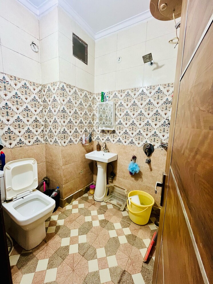 Master Bedroom, dwarka mor 3 Bedroom 950 Sq.Ft. Builder Floor In Dwarka Mor Delhi 9331152