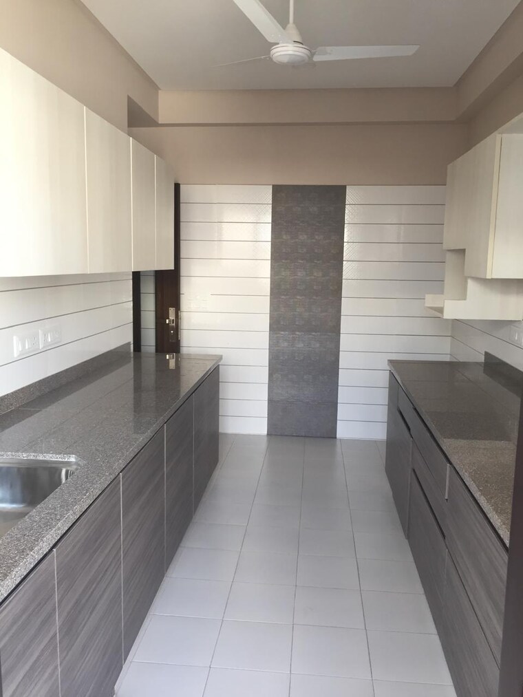 Kitchen, vipul-world-floors 4 Bedroom 1865 Sq.Ft. Builder Floor In Sector 48 Gurgaon 9331151