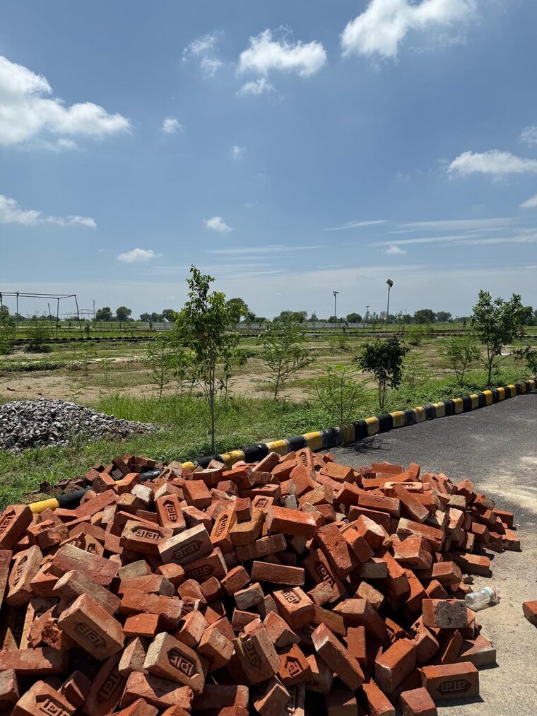 undefined, tappal  400 Sq.Yd. Plot In Tappal Aligarh 9331161