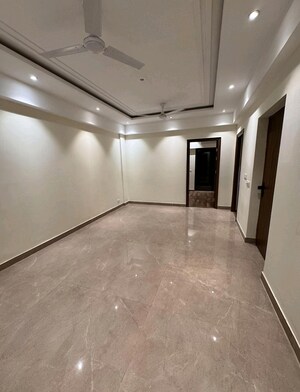 Room in 2 BHK Apartment at Suncity Vatsal Valley, Gwal Pahari – for Rent