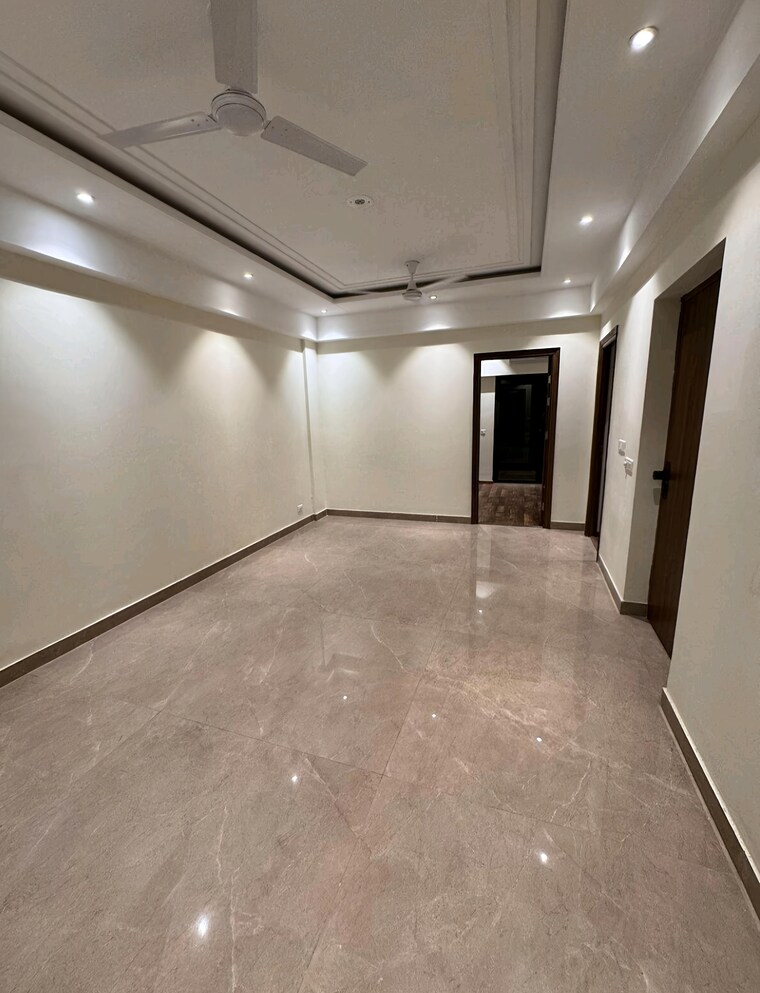 Room, suncity-vatsal-valley 2 Bedroom 560 Sq.Ft. Apartment In Gwal Pahari Gurgaon 9331173