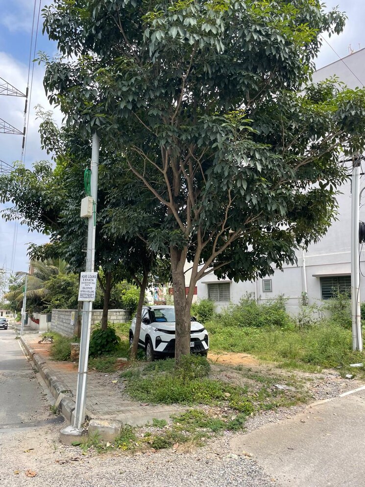 Garden, jp nagar phase 7  2400 Sq.Ft. Plot In Jp Nagar Phase 7 Bangalore 9331171