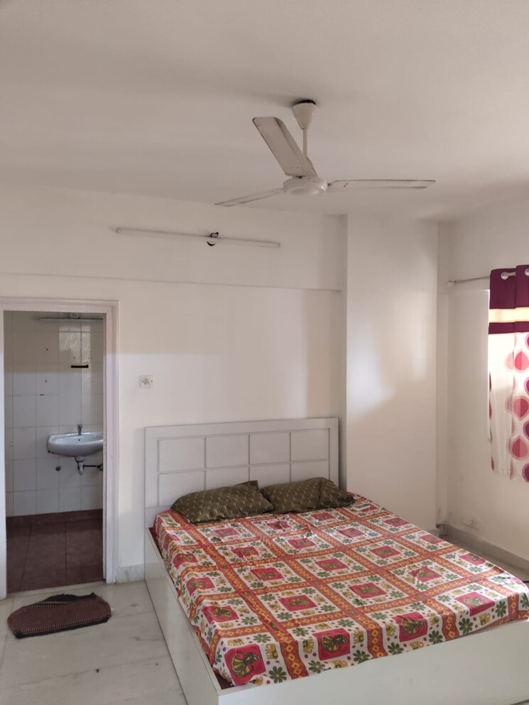 Bedroom, royal-classic-co-op-society 2 Bedroom 1112 Sq.Ft. Apartment In Andheri West Mumbai 9331185