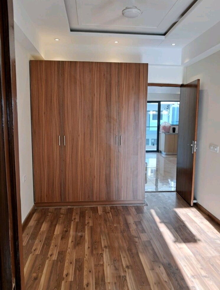 Room, suncity-vatsal-valley 3 Bedroom 770 Sq.Ft. Apartment In Gwal Pahari Gurgaon 9331193