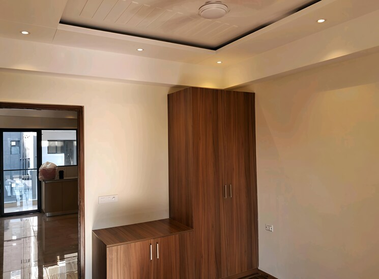 Bedroom, suncity-vatsal-valley 3 Bedroom 770 Sq.Ft. Apartment In Gwal Pahari Gurgaon 9331193