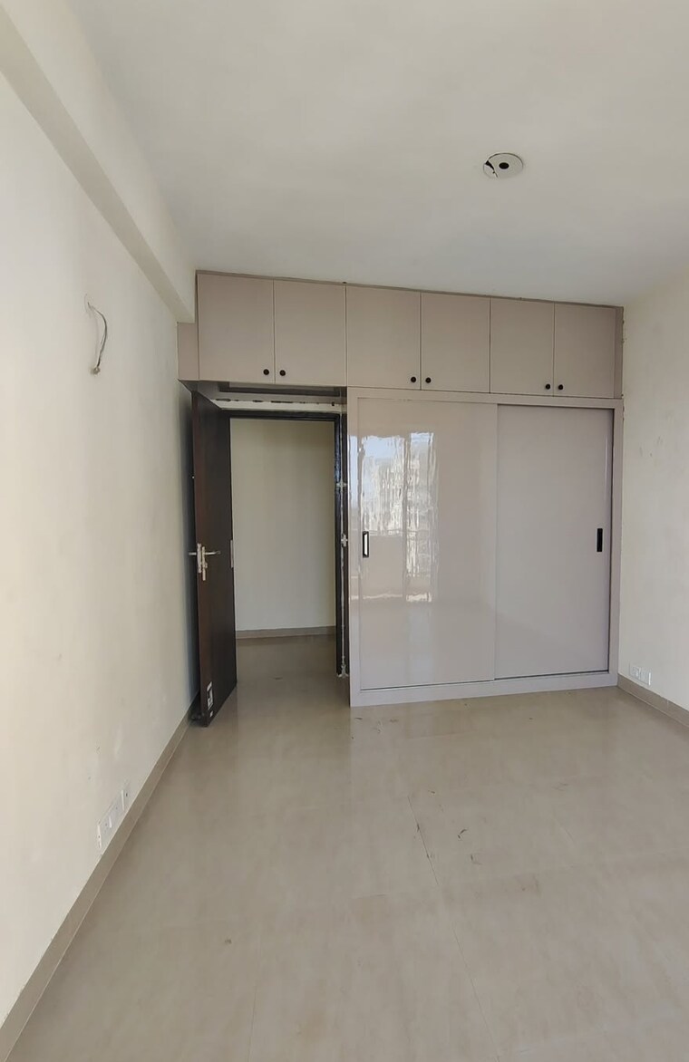 Room, godrej-meridien 3 Bedroom 1855 Sq.Ft. Apartment In Sector 106 Gurgaon 9331200