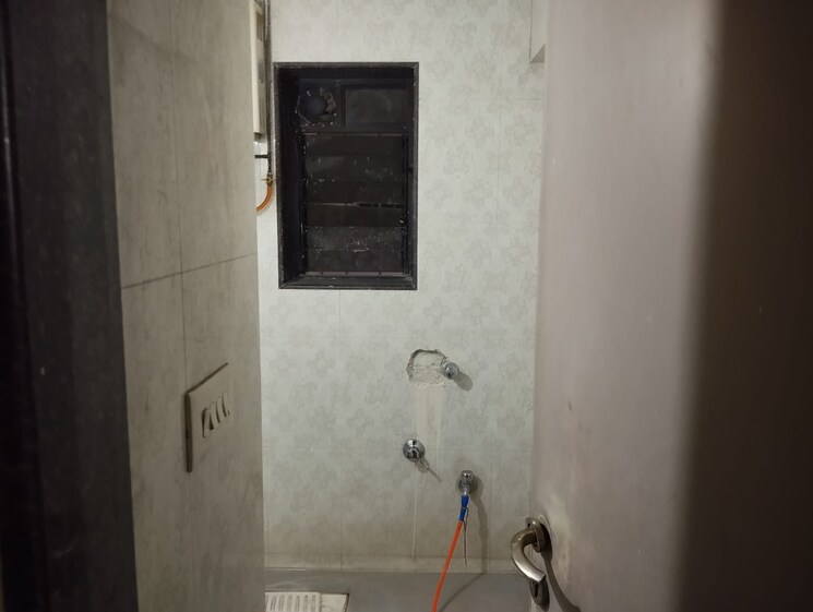 Bathroom, arjun-chs-vasant-vihar 2 Bedroom 1050 Sq.Ft. Apartment In Vasant Vihar Thane 9331211