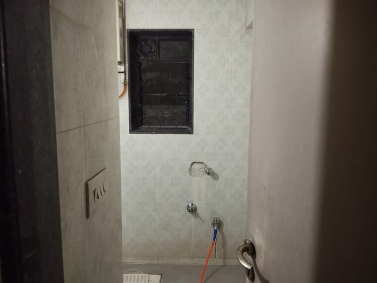 Bathroom, arjun-chs-vasant-vihar 2 Bedroom 1050 Sq.Ft. Apartment In Vasant Vihar Thane 9331211