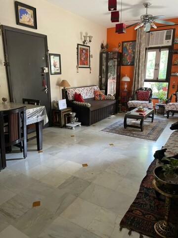 Living Room in 4 BHK Builder Floor at Uppal Southend, Sector 49 – for Sale