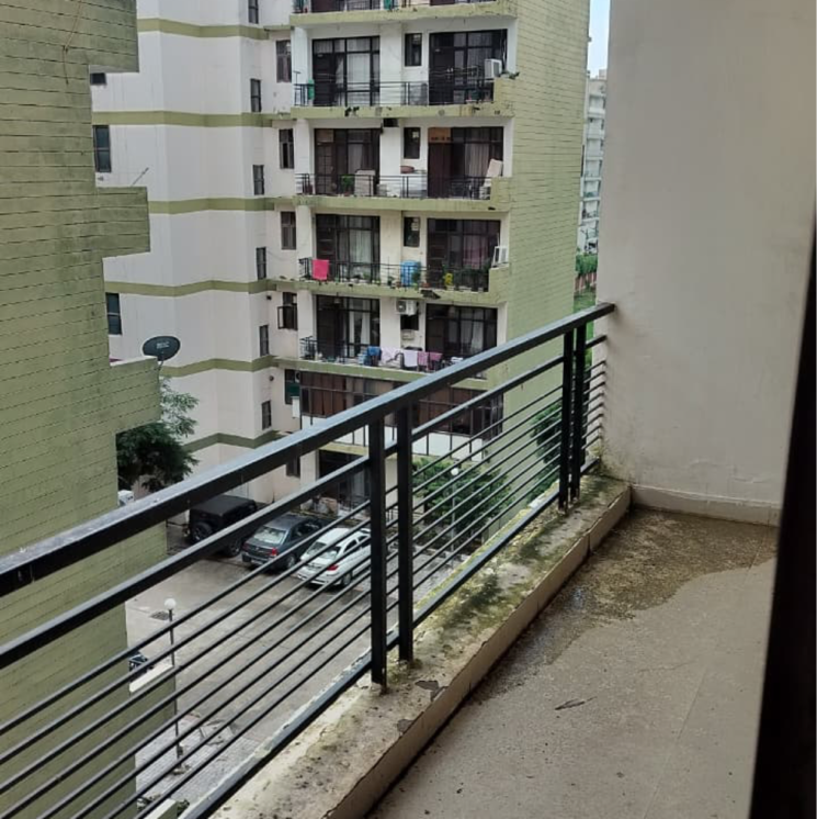 Balcony, vip road 4 Bedroom 1414 Sq.Ft. Apartment In Vip Road Zirakpur 9331260