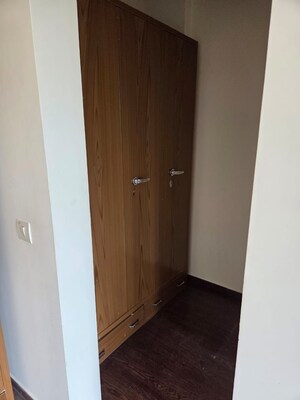 Room in 3 BHK Apartment at Bestech Park View Ananda, Sector 81 – for Rent