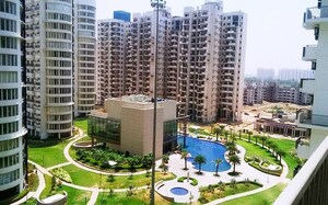 3.5 BHK Apartment – Exterior View View at Emaar Palm Heights, Sector 77 - for Sale