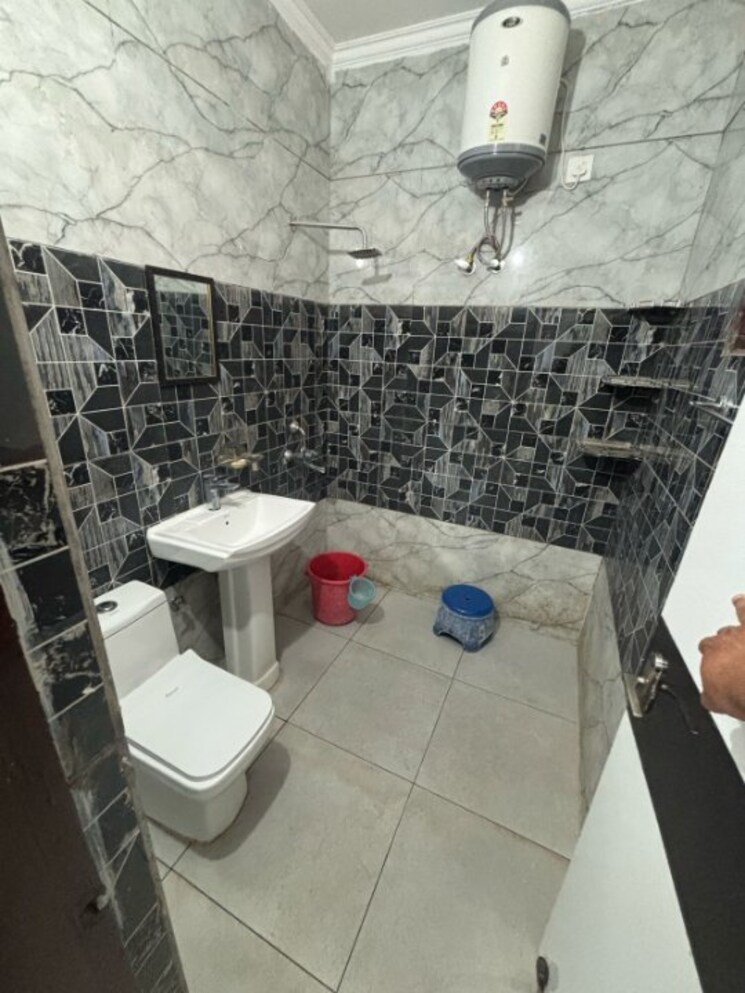 Bathroom, aerocity 2 Bedroom 1500 Sq.Ft. Independent House In Aerocity Mohali 9331256