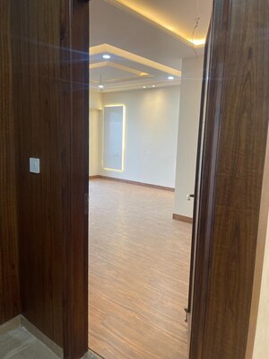 Room in 3 BHK Builder Floor at Sector 2 – for Sale