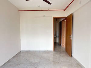 Room in 2 BHK Apartment at Majestique Towers, Kharadi – for Rent