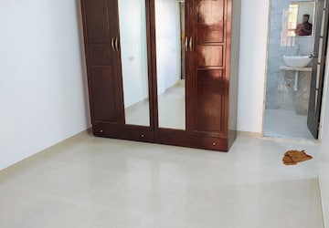 Room in 3 BHK Apartment at Neha Heena Gaurav Jewels, Goregaon East – for Rent