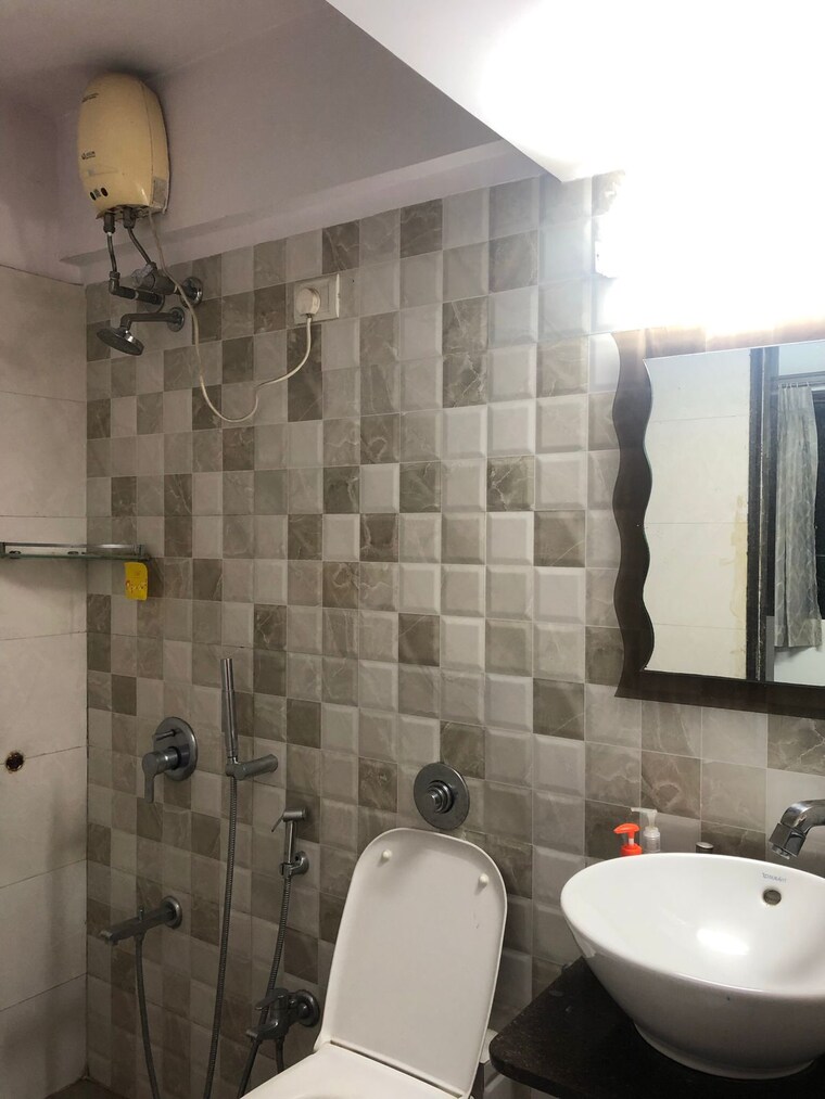 Bathroom, hiranandani-gardens-lotus 2 Bedroom 1237 Sq.Ft. Apartment In Powai Mumbai 9331325