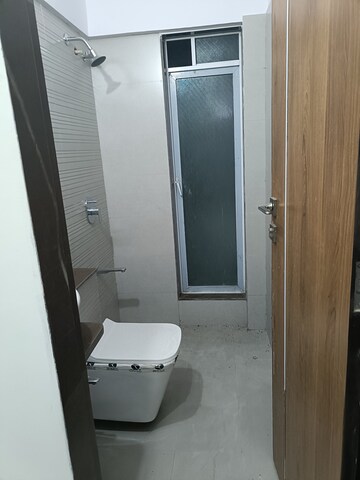 Bathroom in 1 BHK Apartment at Borivali East – for Rent