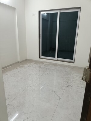 Room in 1 BHK Apartment at Borivali East – for Rent