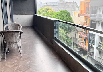 Balcony in 1 RK Builder Floor at Sector 4 – for Rent