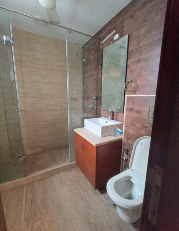 Attached Bathroom, greater kailash i 4 Bedroom 3600 Sq.Ft. Builder Floor In Greater Kailash I Delhi 9331574