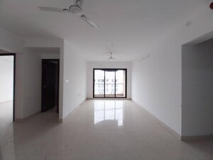 Room in 2 BHK Apartment at Sunteck City Avenue 4, Goregaon West – for Rent