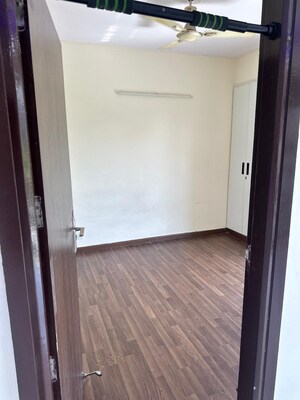 Room in 3 BHK Apartment at BPTP Parkland Pride, Sector 77 – for Sale