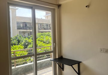 Room in 3 BHK Apartment at BPTP Parkland Pride, Sector 77 – for Sale