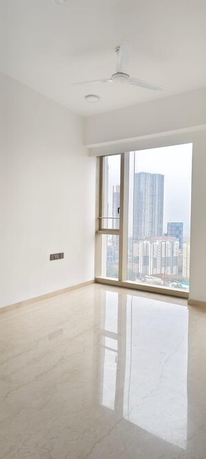 Room in 3 BHK Apartment at Lodha World One, Worli – for Rent