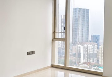 Room in 3 BHK Apartment at Lodha World One, Worli – for Rent