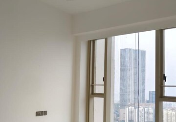 Room in 3 BHK Apartment at Lodha World One, Worli – for Rent