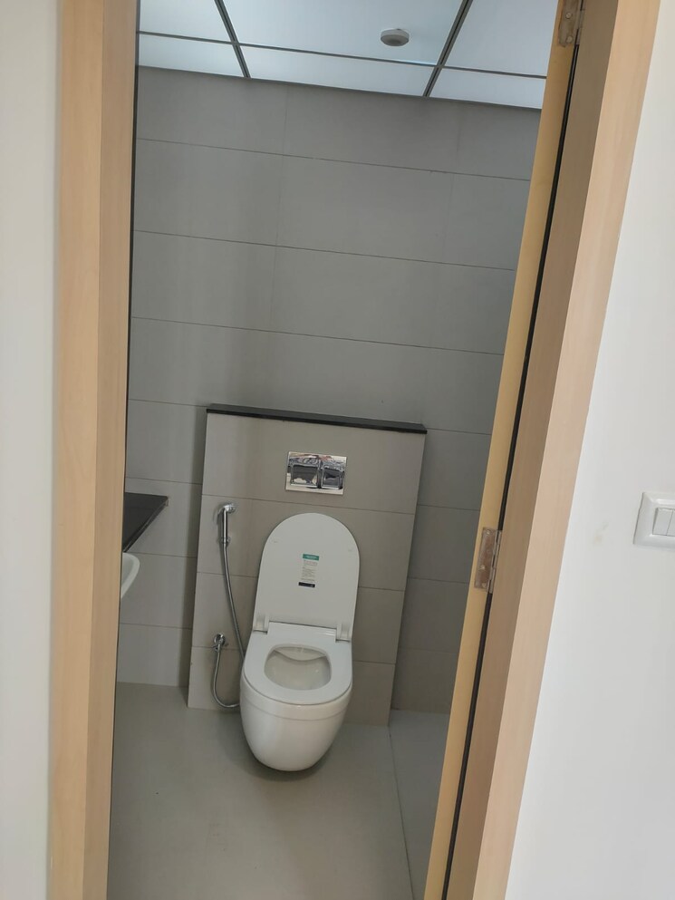 Bathroom, rama-metro-life 2 Bedroom 790 Sq.Ft. Apartment In Tathawade Pune 9331587