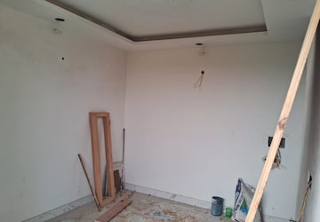 Furnished Amenities in 2 BHK Builder Floor at Chattarpur – for Sale