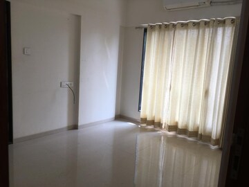 Furnished Amenities in 3 BHK Apartment at GP Solitaire, Santacruz East – for Rent