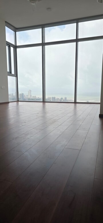 Room in 3 BHK Apartment at GP Solitaire, Santacruz East – for Rent