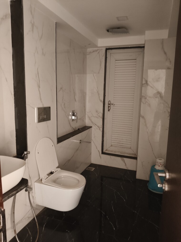 Bathroom, omkar-veda-exclusive 2 Bedroom 920 Sq.Ft. Apartment In Parel Mumbai 9331623