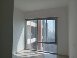 Room in 3 BHK Apartment at Piramal Mahalaxmi, Mahalaxmi – for Rent