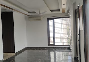 Shop For Rent in Lake Market