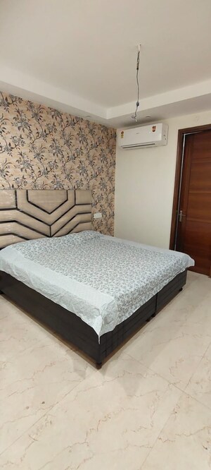Bedroom in 3 BHK Apartment at Sunshine Enclave, Vip Road – for Rent