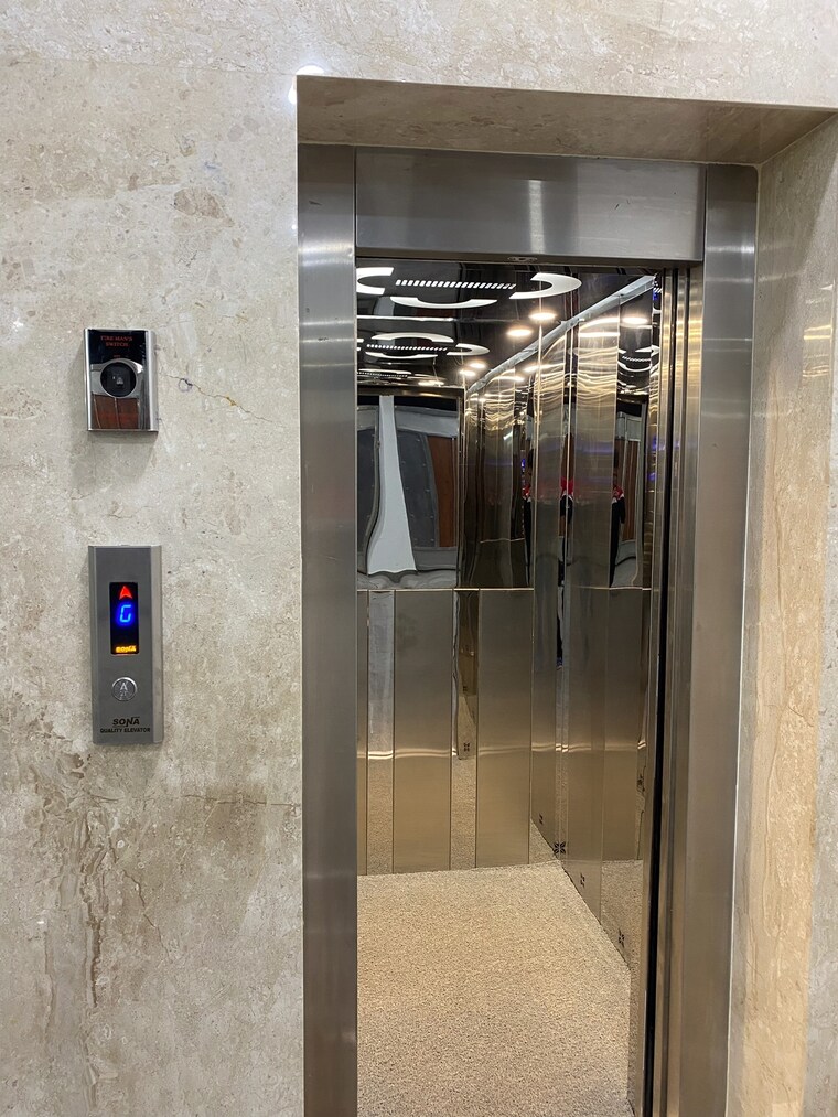 Kitchen, vasant kunj 3 Bedroom 1700 Sq.Ft. Builder Floor In Vasant Kunj Delhi 9331602