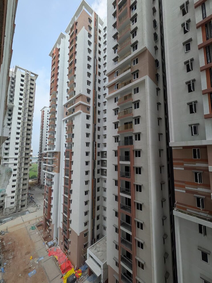 Balcony, aparna-sarovar-zicon 2.5 Bedroom 1495 Sq.Ft. Apartment In Nallagandla Hyderabad 9331636