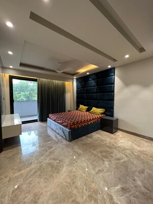 Living Room in 2 BHK Builder Floor at Smart World Orchard, Sector 61 – for Sale