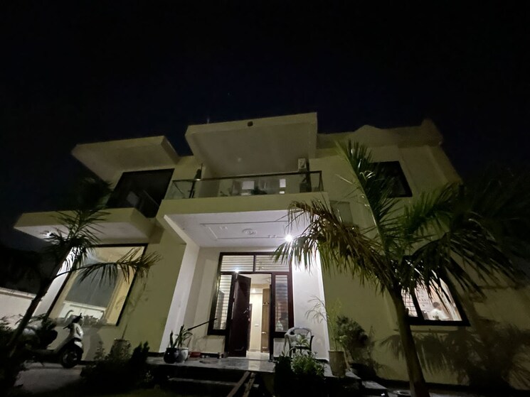 Gym, eta i greater noida 3 Bedroom 300 Sq.Ft. Independent House In Eta I Greater Noida Greater Noida 9331661