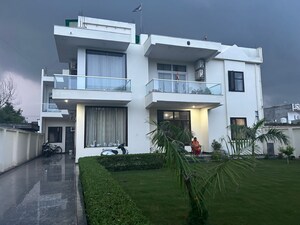 3 BHK Independent House For Rent in Eta I Greater Noida