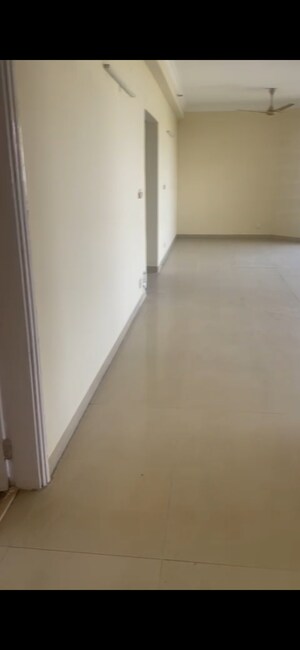 3 BHK Apartment For Rent in Raheja Vedaanta, Sector 108