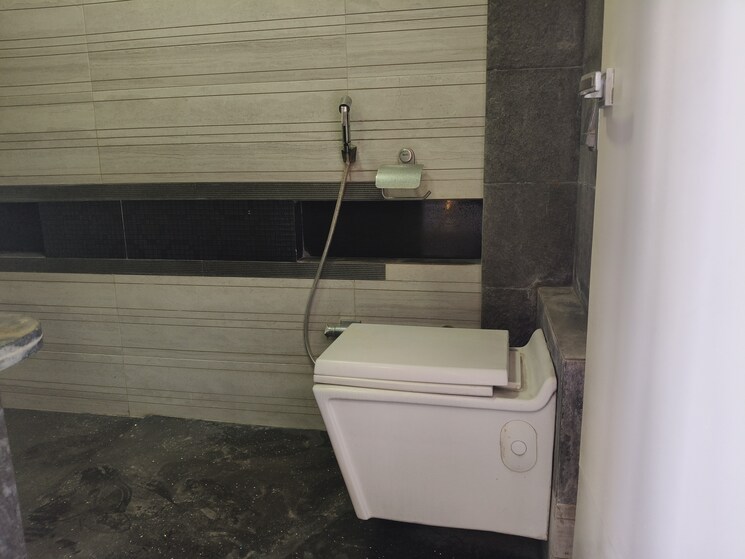 Attached Bathroom, chaitanya-tower 3 Bedroom 1250 Sq.Ft. Apartment In Prabhadevi Mumbai 9331683